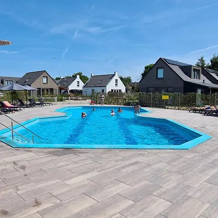 Chalet 5a Op Recreatiepark De Wielen